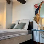 Studio De Charme Au Coeur De Cannes 2 Min Plage Et 10 Congres